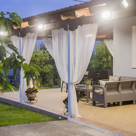 Avra Semesterbostad *